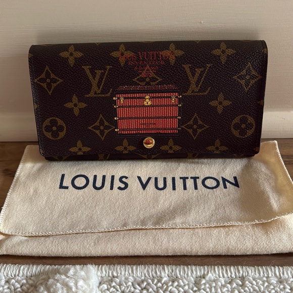 Louis Vuitton Monogram Canvas Inventeur Trunks & Lock Sarah Wallet - Picture 1 of 14